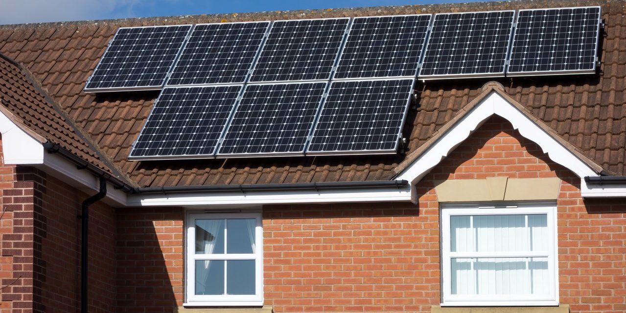 Best solar panels for UK homes 2022 hero image