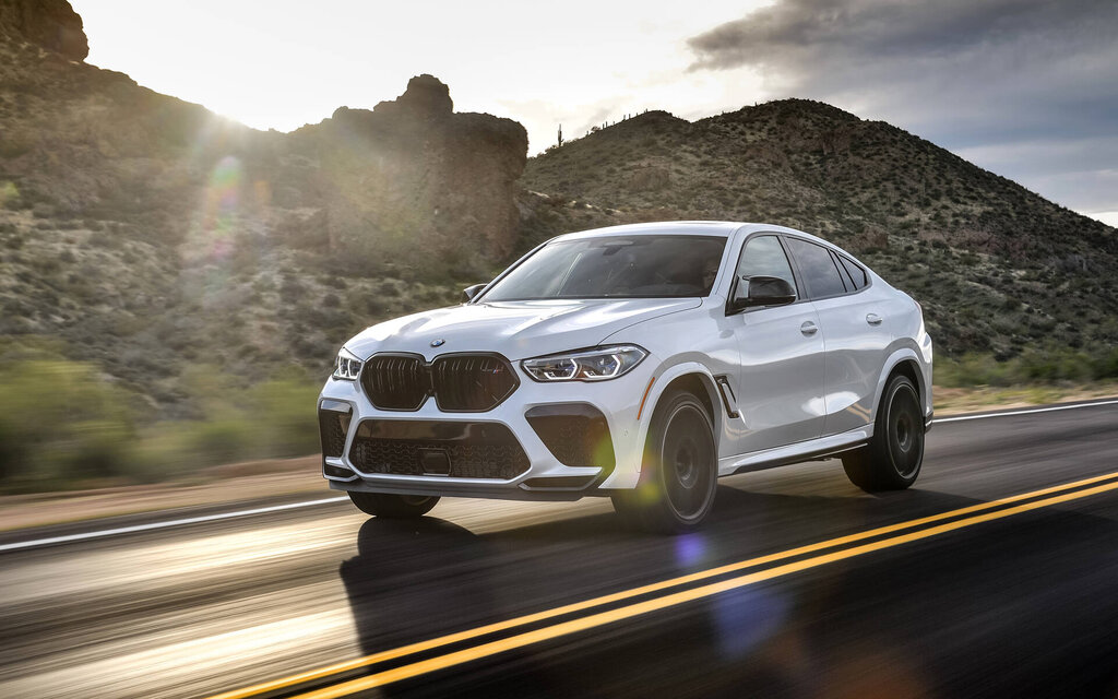 402616-2022-bmw-x6