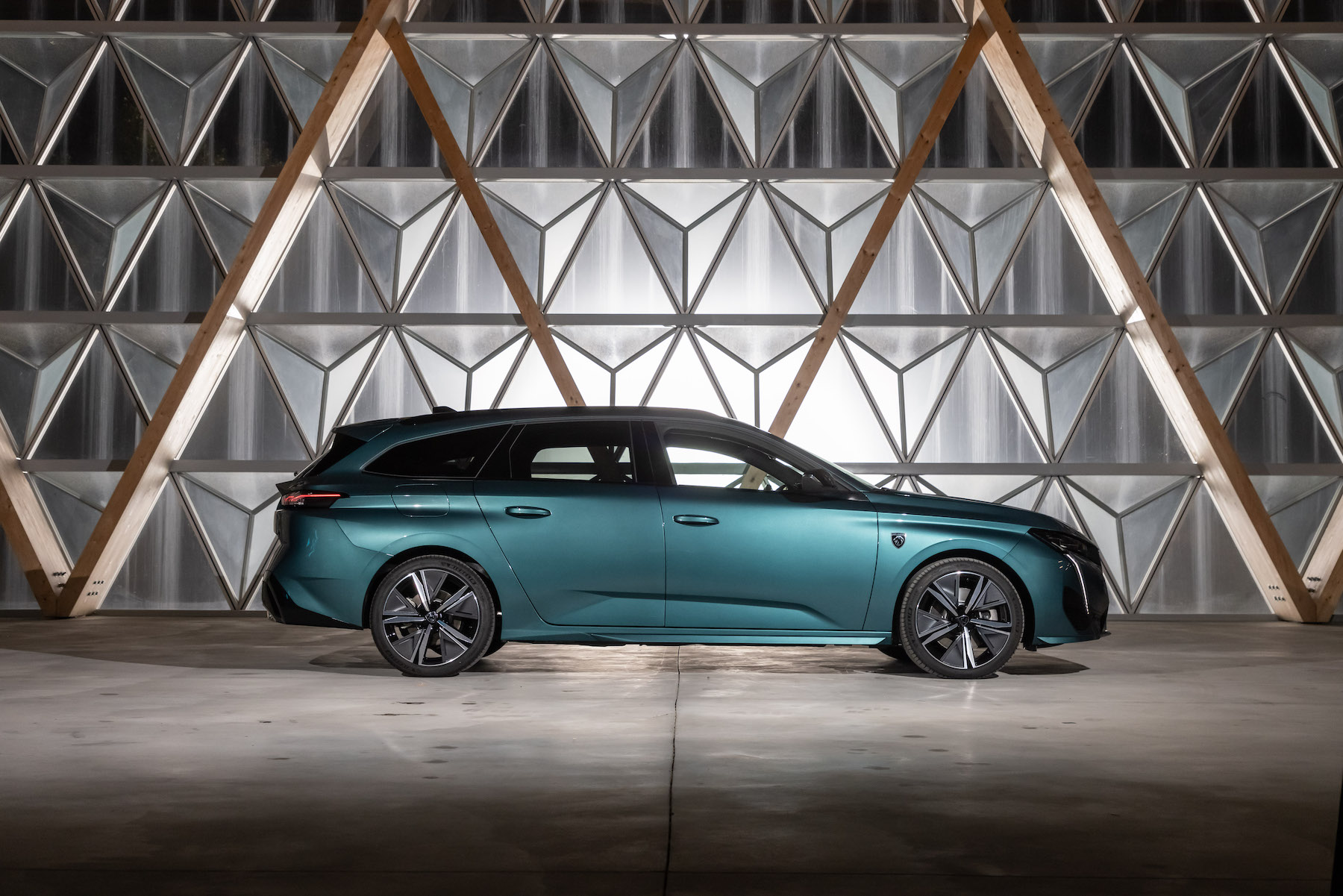 Peugeot 308 SW Hybrid