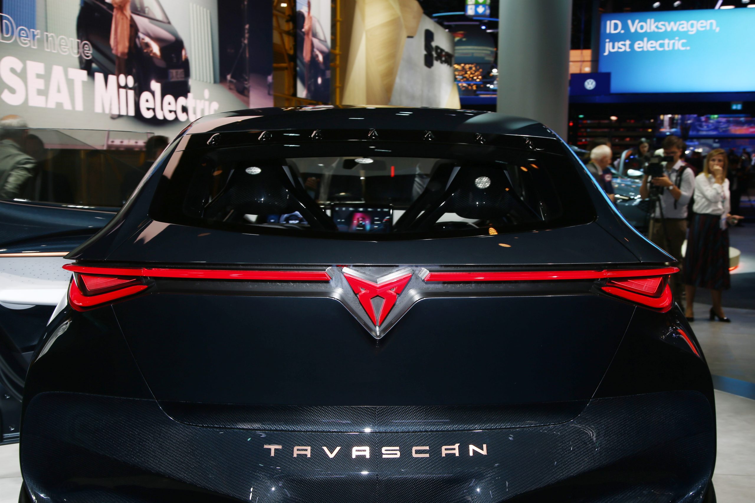 Cupra tavascan exterior
