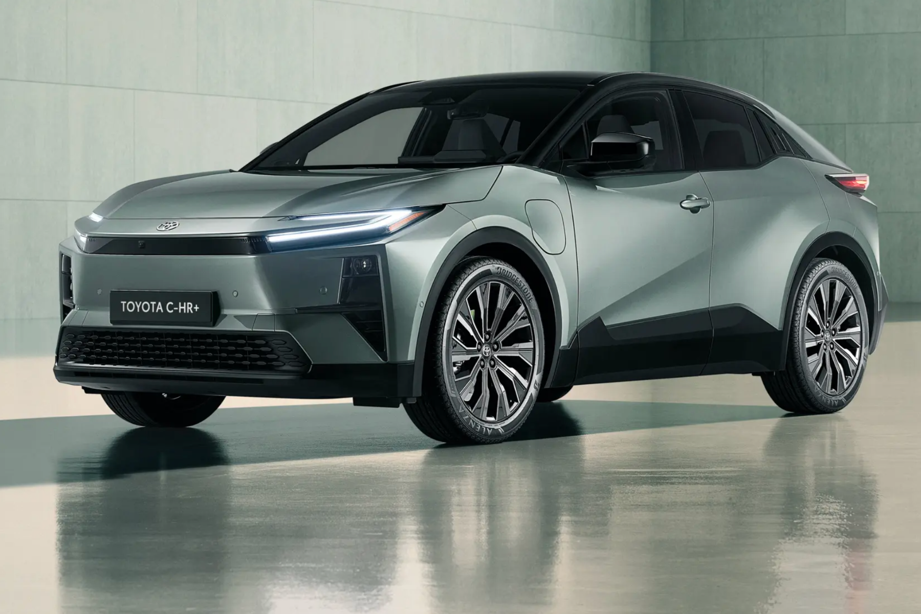 2 Toyota C-HR+ engine image