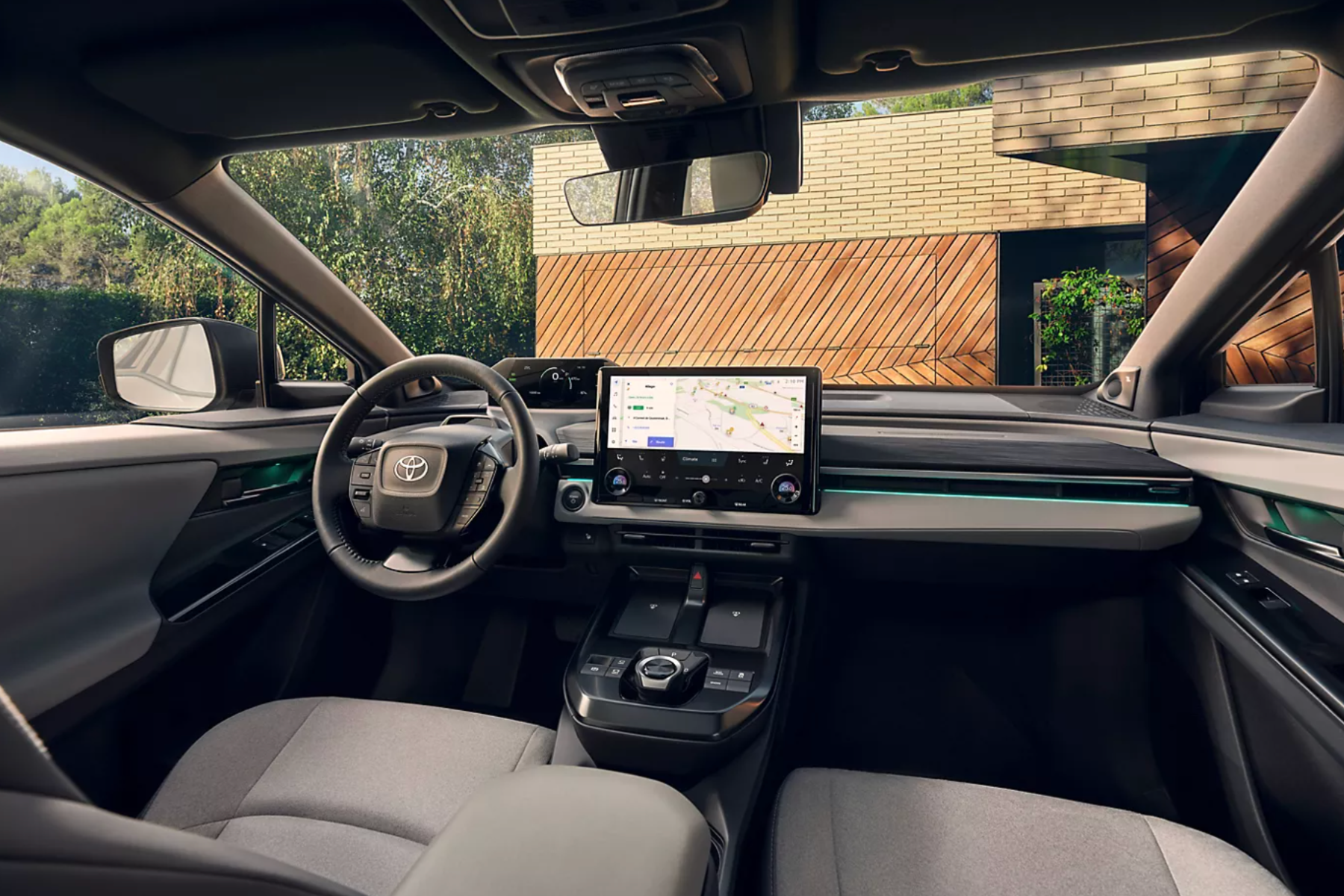 4 Toyota C-HR+ interior image